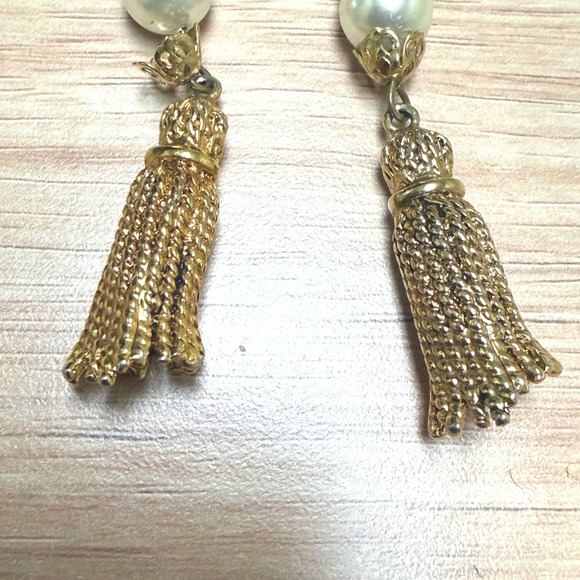 Vintage Gold Tone Faux Pearl Metal Tassel Drop Dangle Earrings Boho Style - Picture 5 of 6